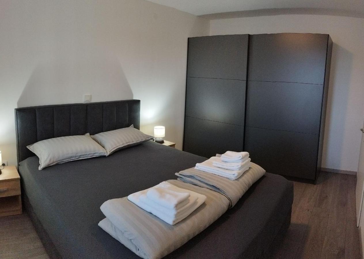 Apartment Luka Пула Екстериор снимка